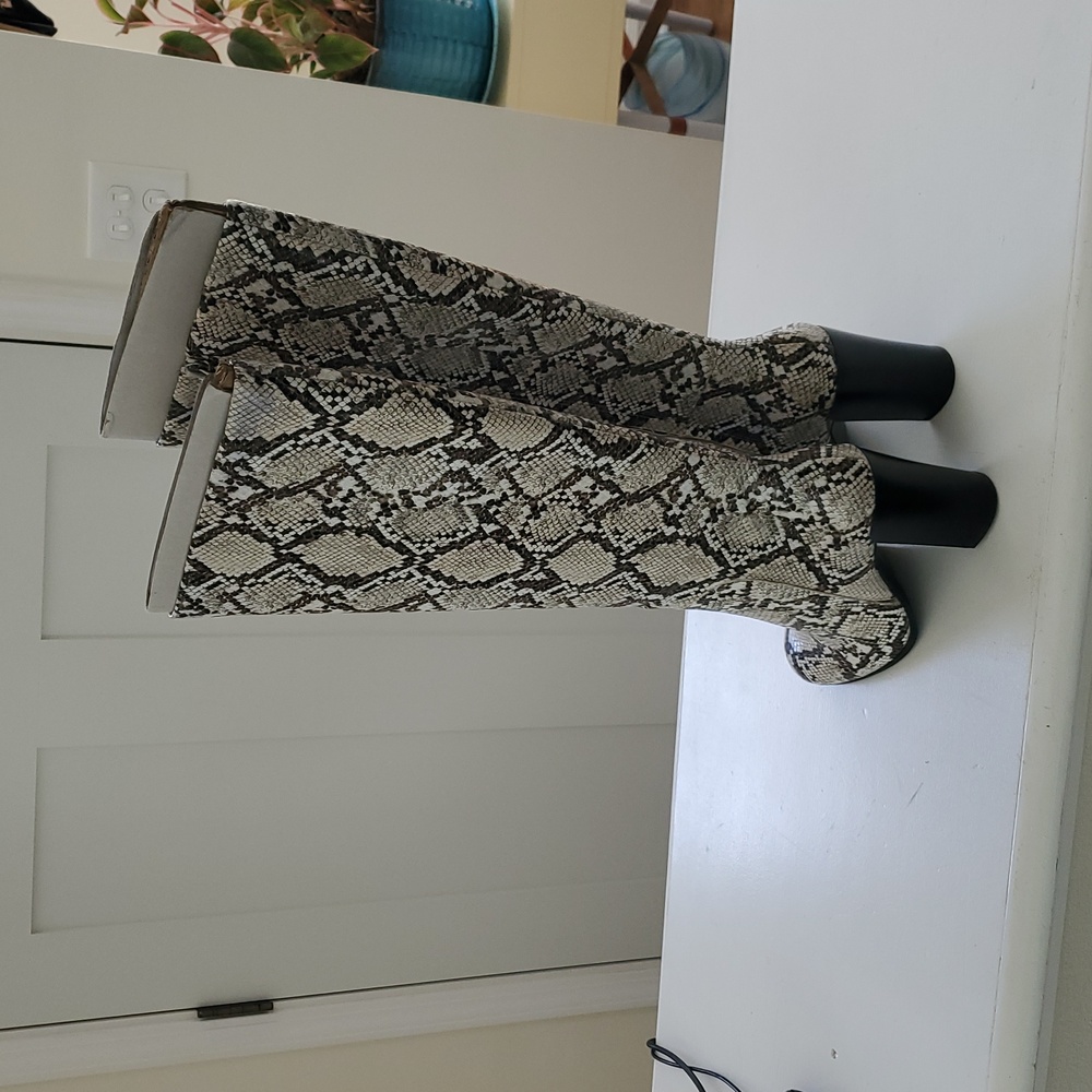 Kenneth Cole tall boots-NEW - Picture 2 of 5